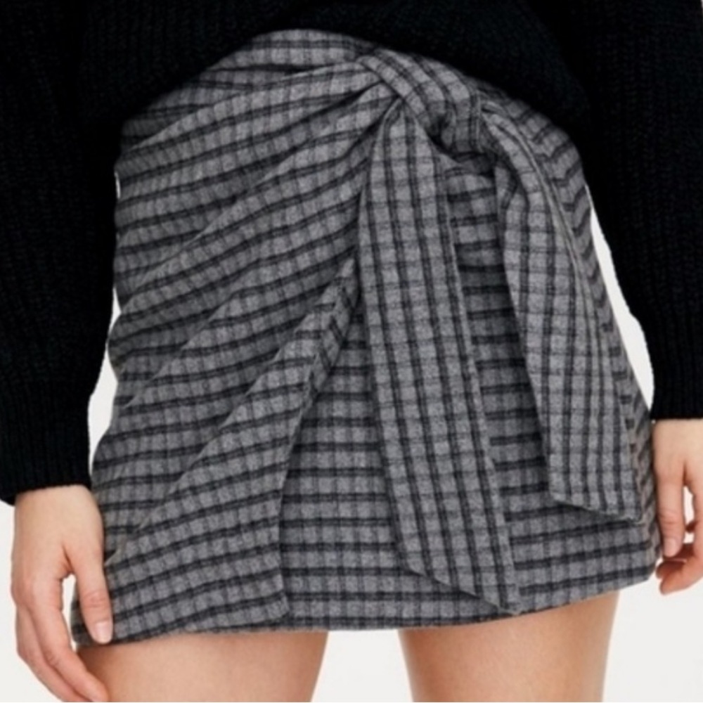 Aritzia Wilfred Wrap Front Skirt Grey Plaid Wool Cashmere Sz 2‎